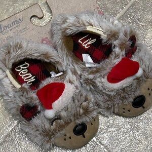 Dearfoams Lil’ Bear Santa Slippers